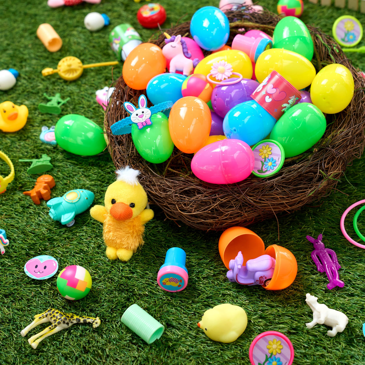 JOYIN premium-design plastic eggs for festive baskets