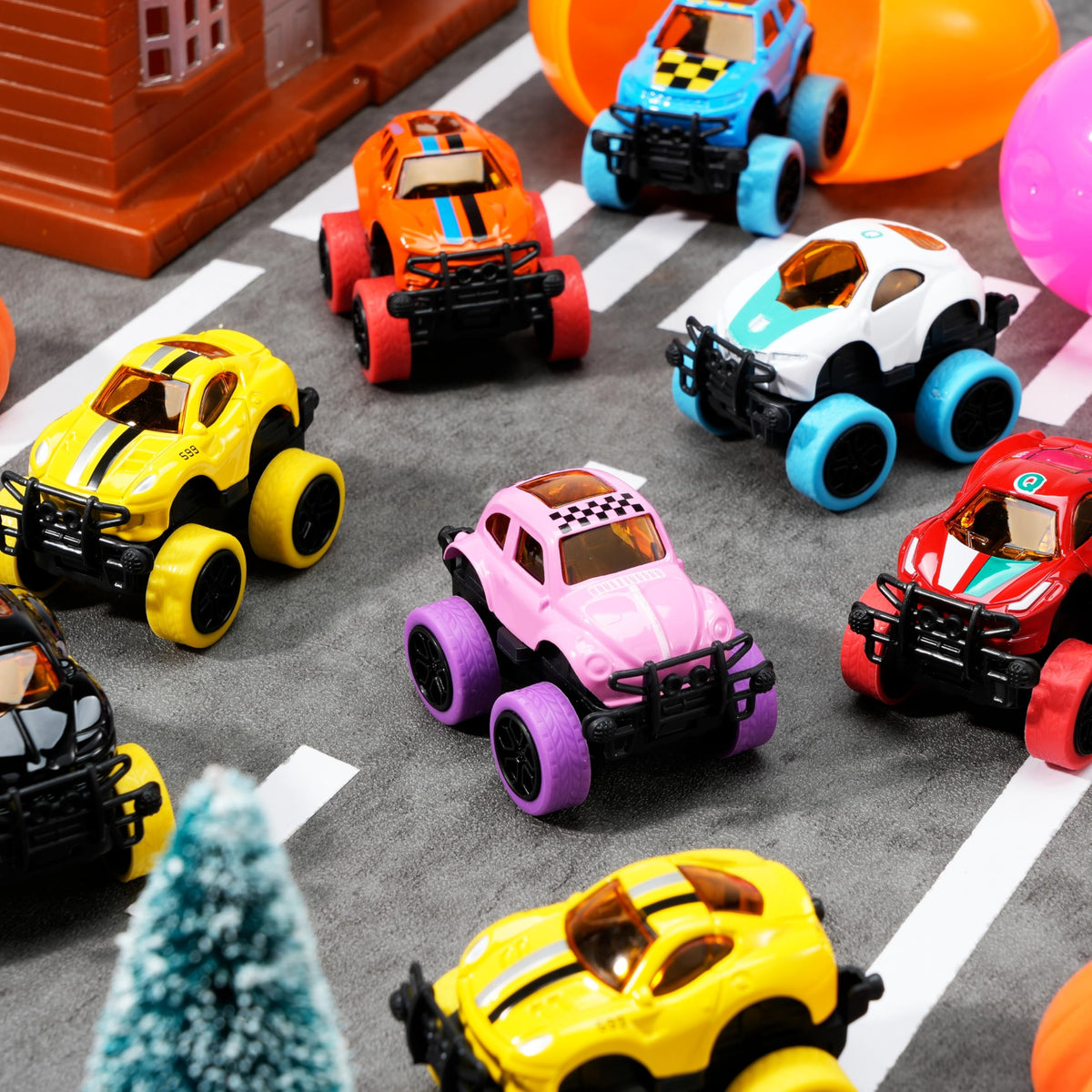 JOYIN pullback monster car in eggs, easy rev-up action for kids.