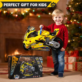JoySpark Toys crank handle start demonstrates mechanical concepts with realistic feedback