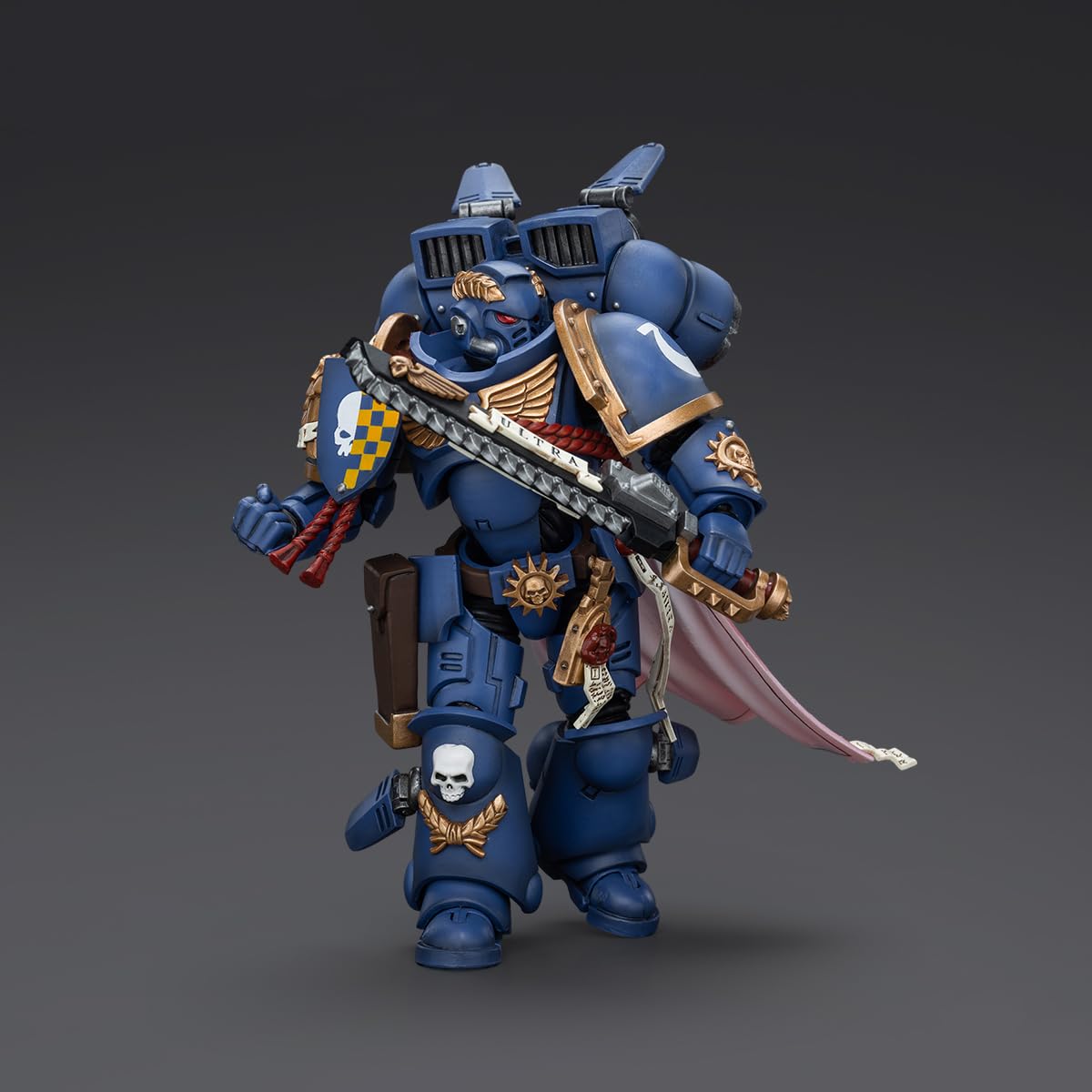 JOYTOY Ultramarines Captain jump pack with accessories for varied setups.