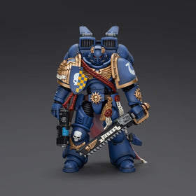 JOYTOY Ultramarines Captain jump pack detail showing vintage paint textures.