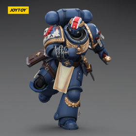 JOYTOY Ultramarines Titus replaceable hands for display versatility.