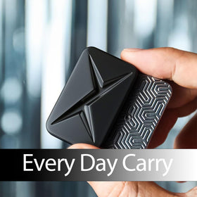 User using JUDIXY slider during a break for stress relief
