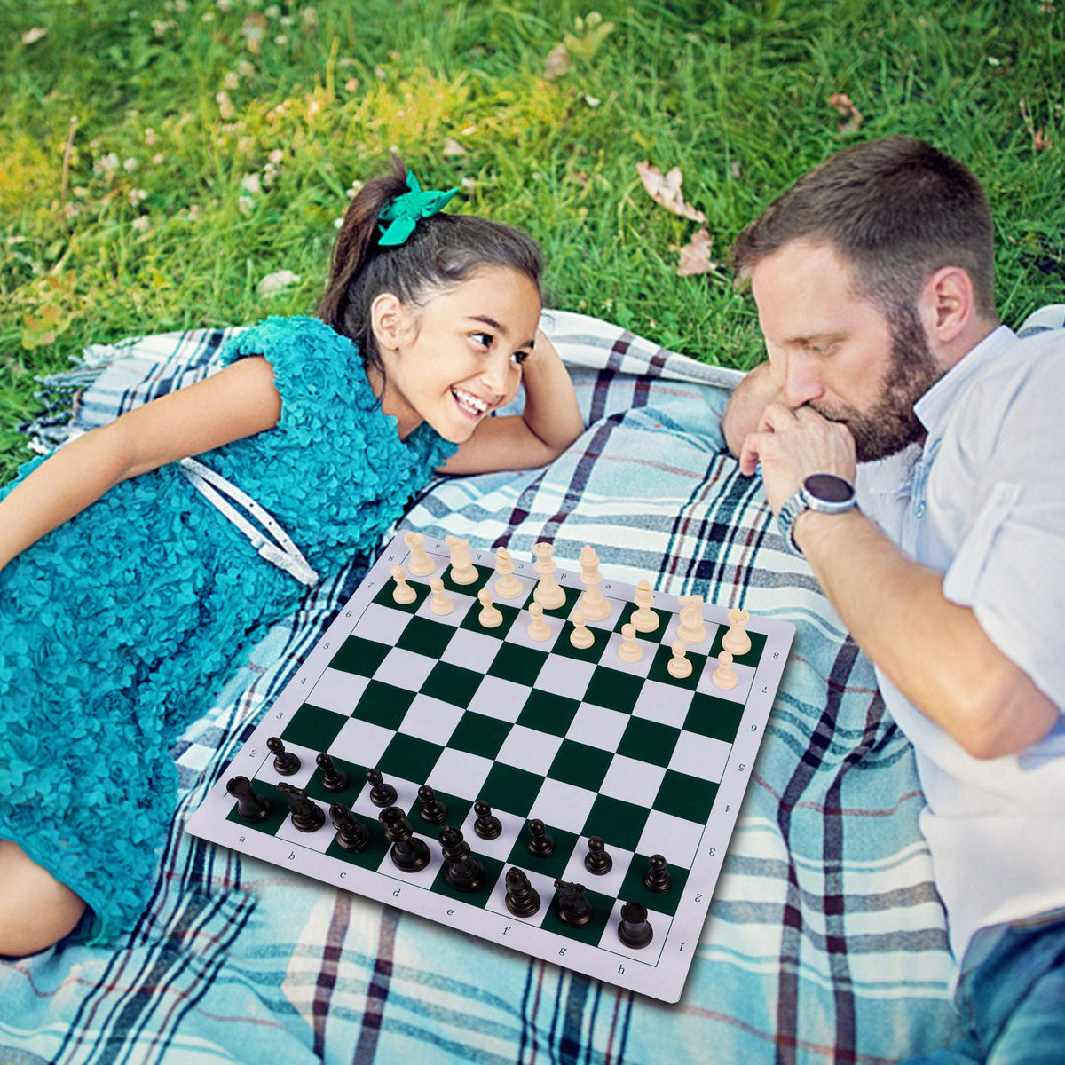 Juegoal extra queens and checkers pieces support easy promotions during play.