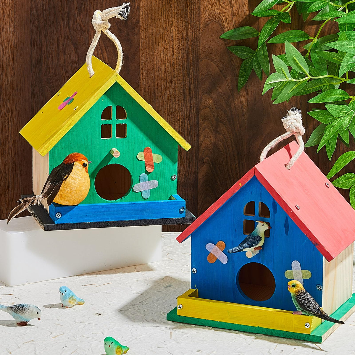 Juexica birdhouse kit for hanging from trees or posts.
