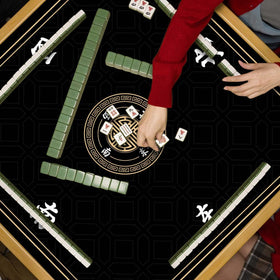 JUFORHQC Mahjong mat bottom grips the surface for non-slip play.