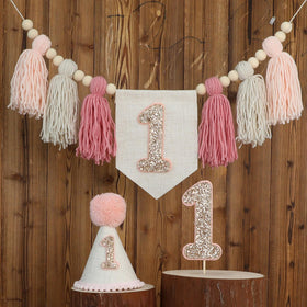 JUIIZAY cake insert decoration creates a focal cake moment.