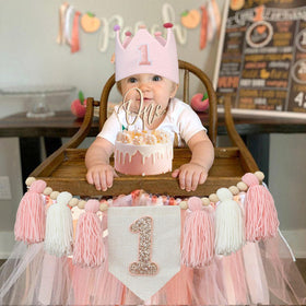 JUIIZAY photo shoot prop boosts cute family memories
