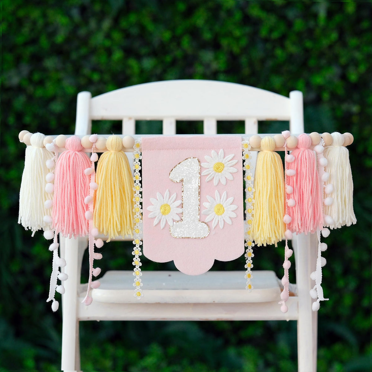 JUIIZAY pink daisy flower cake topper for charming cake decor