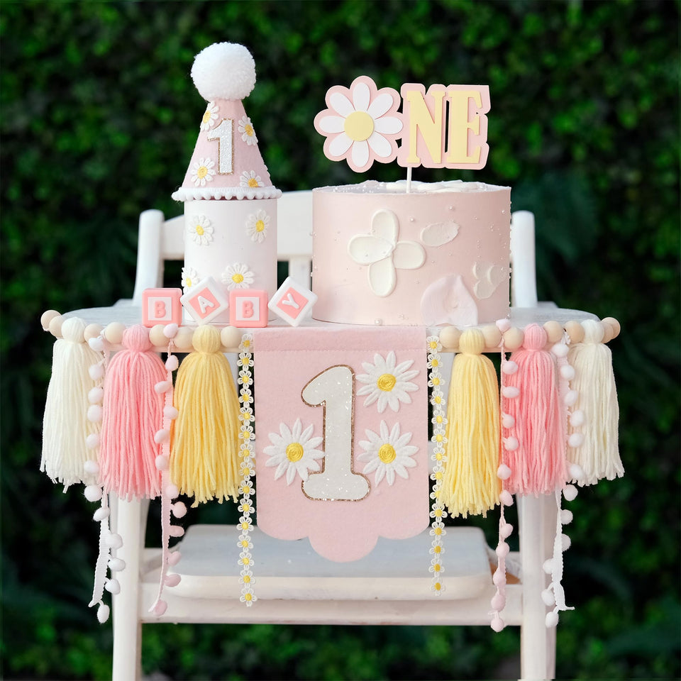 JUIIZAY pink daisy high chair banner adds festive birthday flair