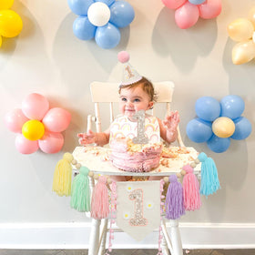 JUIIZAY baby girl photo prop banner enhances birthday memories