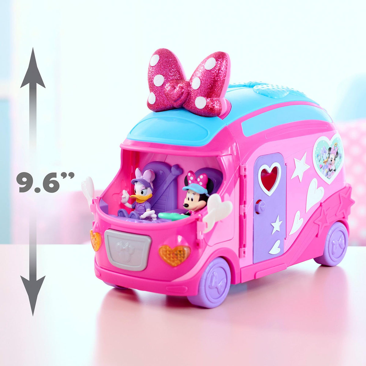 Interior layout with furniture and accessories for Minnie and Daisy playset