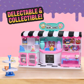 Just Play Disney Munchlings 10 collectible figures ready for display and storytelling.