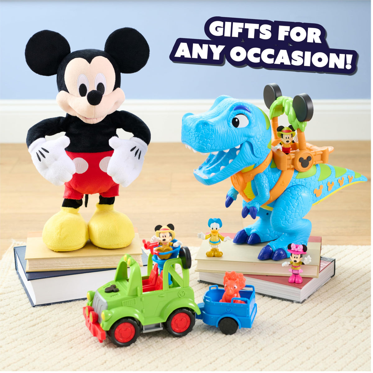 Minnie Mouse 3-inch figure included to expand safari adventures.