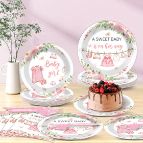 Justforjoyful floral-design-baby-shower: charming accents to welcome a baby girl.