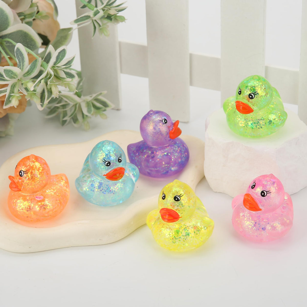 JYXT slow-rise duck tactile toy eases focus during study or work.