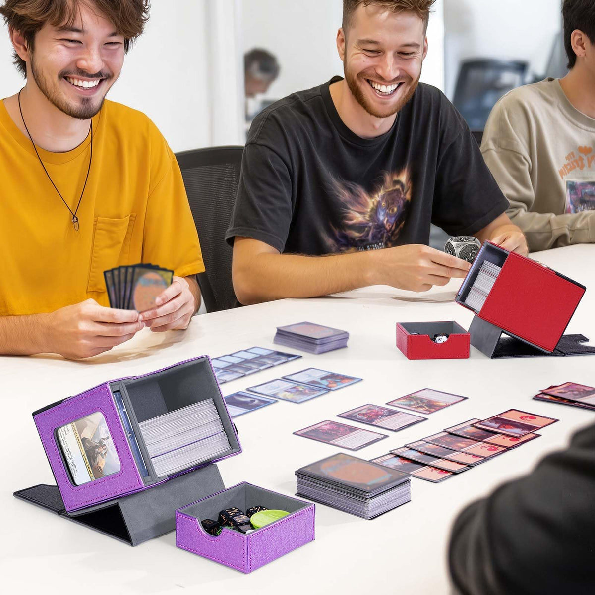 Kabinka Commander capacity fits 100+ double-sleeved cards for organized play.