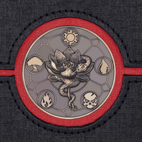 Kabinka Commander dice tray visible in lid reduces clutter during games.