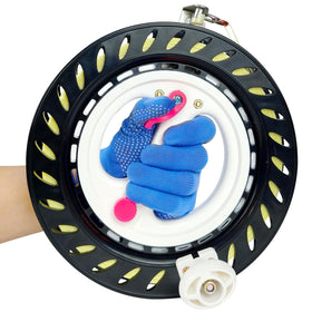 Kaiciuss ergonomic grip enhances handling during windy setup.