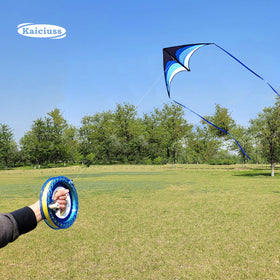 Foldable Kaiciuss kite rods shorten the package for travel.