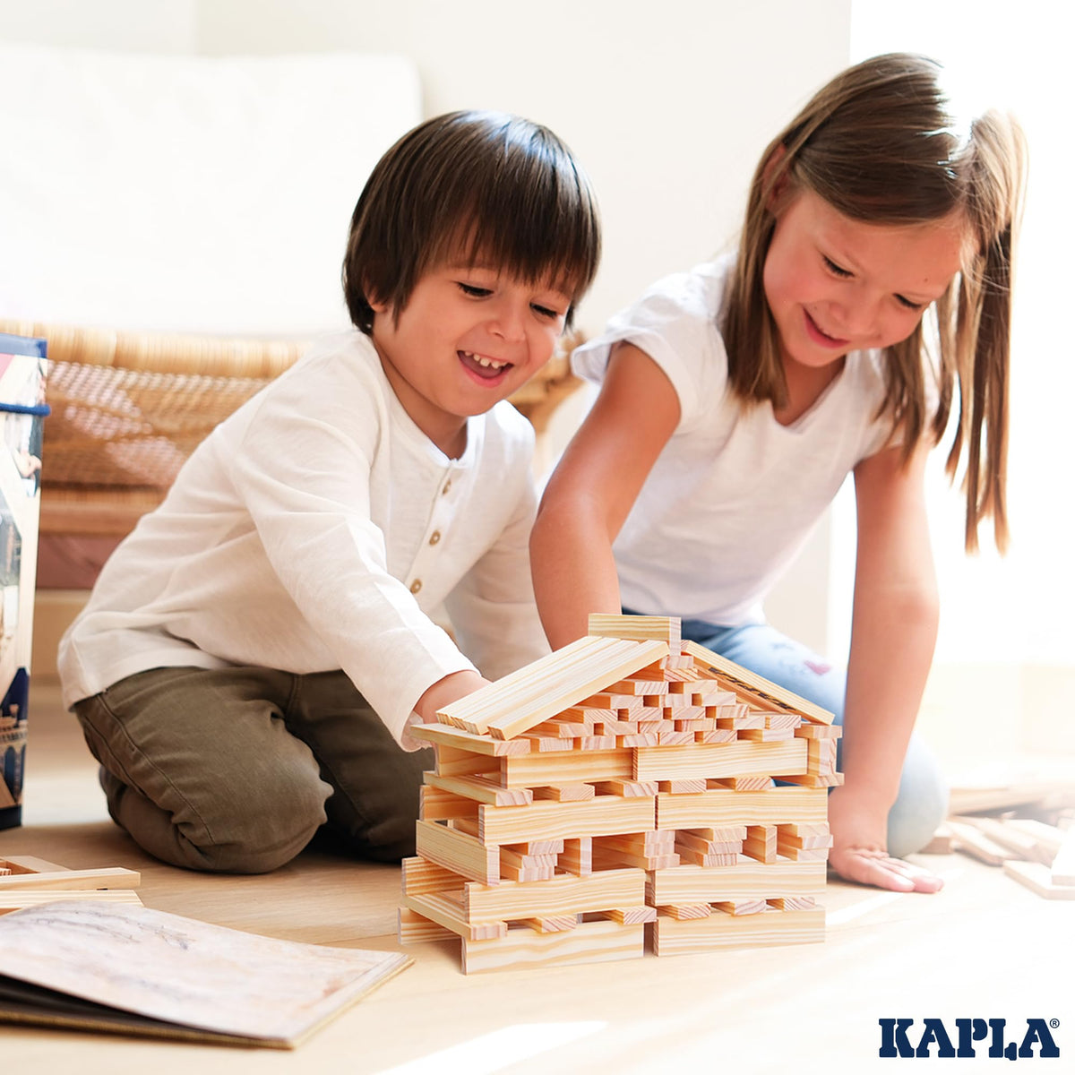 KAPLA booklet offers construction tips to spark ideas and guided projects