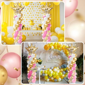 Kasyat water bags stabilize the column for outdoor celebrations.
