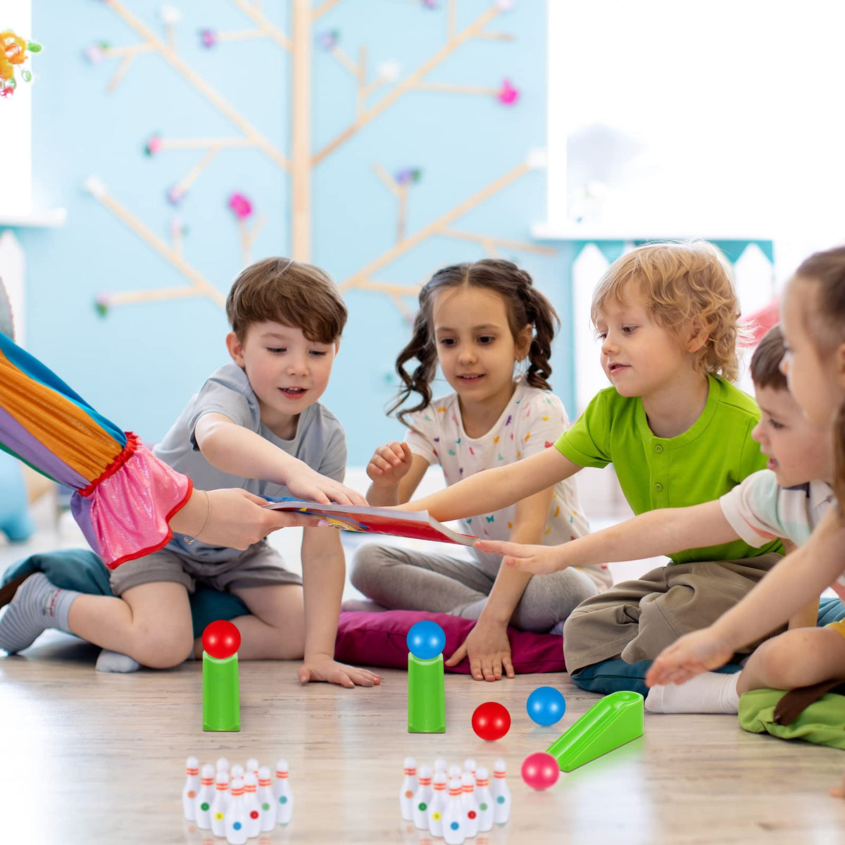 Kathfly tabletop bowling on desks or tables for family fun