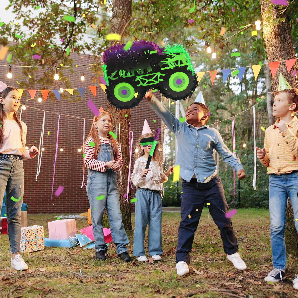Kedaijin pinata blindfold, keeps play fun and fair during the game