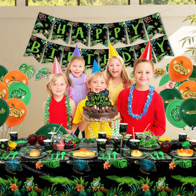KEFAN reptile plates set provides sturdy partyware for quick cleanup