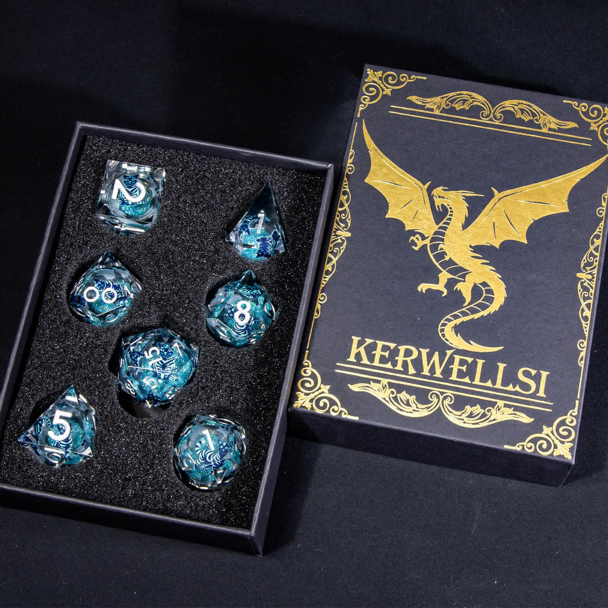 KERWELLSI liquid core glow, blue dice shining during sessions.