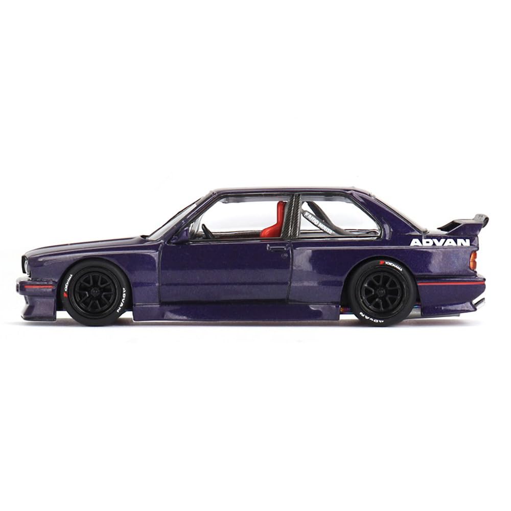 KHMG216 rubber tires provide authentic texture for lifelike look