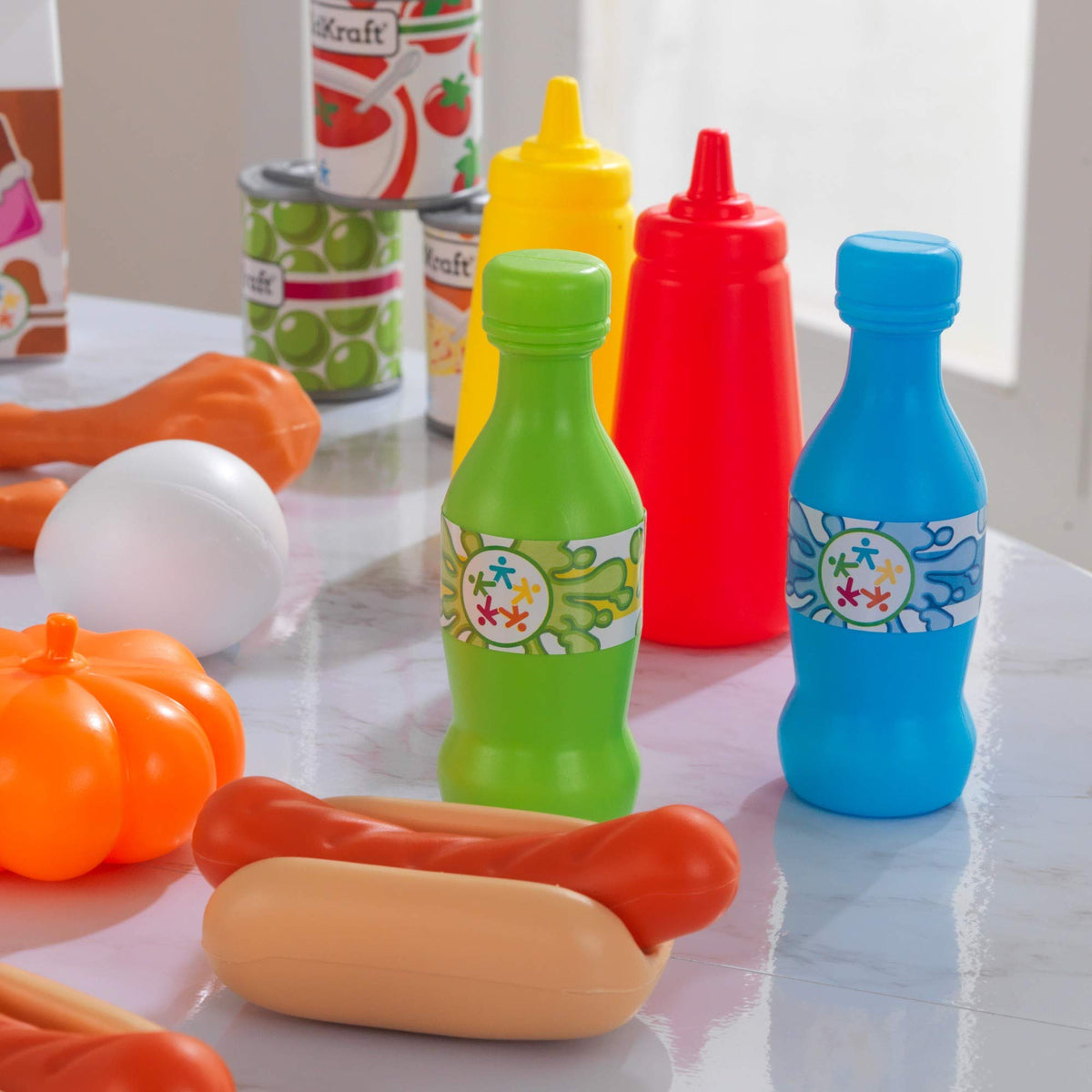 KidKraft Tasty Treats grocery store display for immersive shopping play.