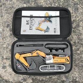 KidsFaves Pro-Grade RC Excavator remote-battery setup supports longer play sessions.