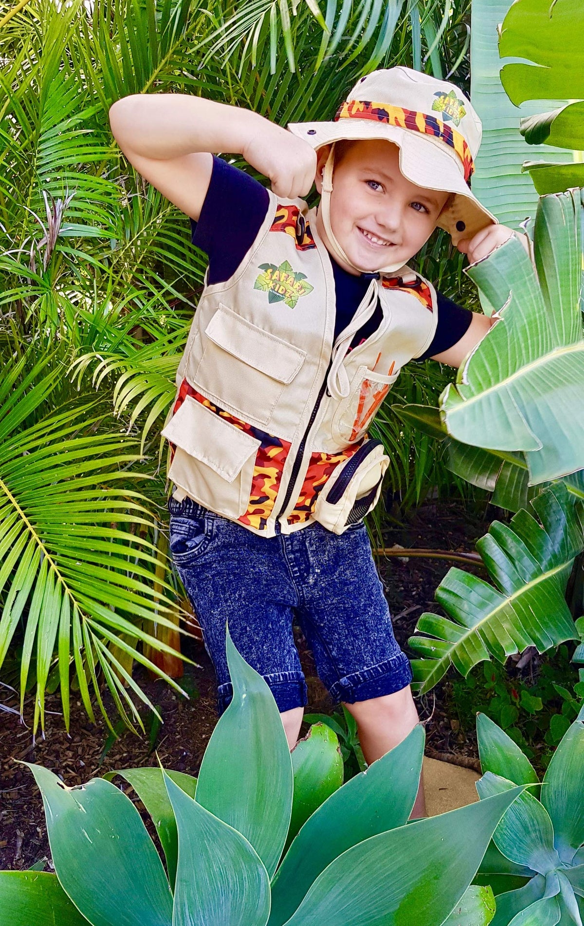Kidz@Play wide-brim hat shown from the front for sun protection.