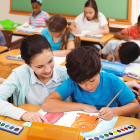Kiggos classroom watercolor kit supports group projects and collaboration