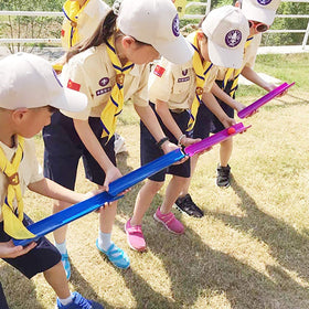 KINDEN Pipeline half-pipe setup for fast-paced team challenges.