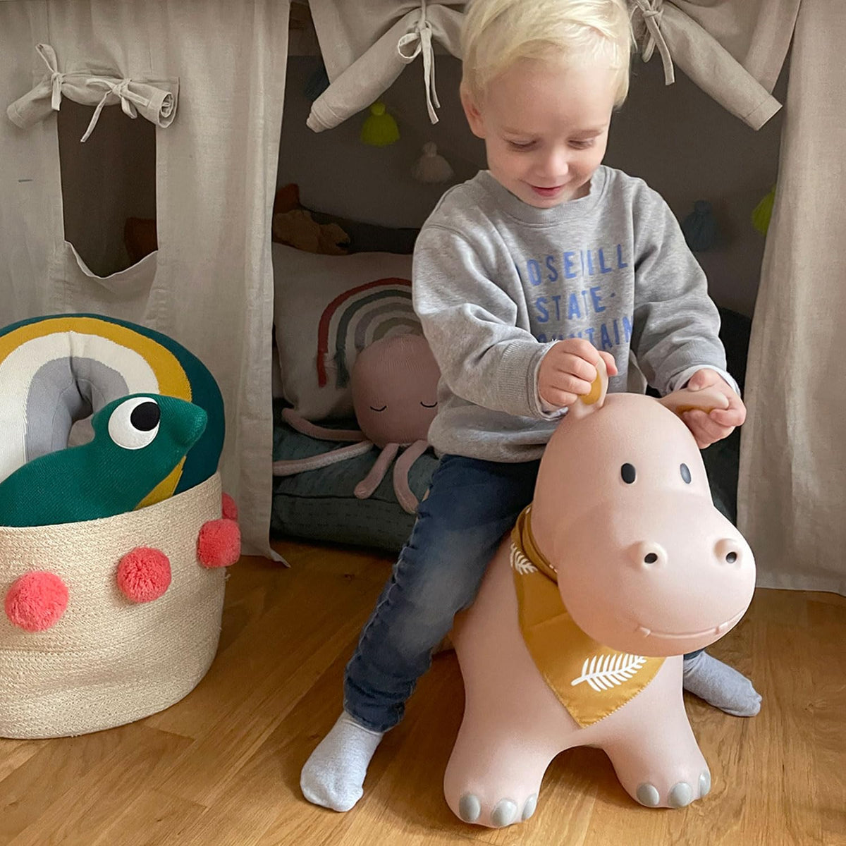 Kindsgut Bouncy Rabbit Hopper supports balance during kid sized adventures