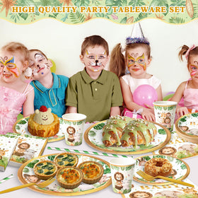 Kinovo plastic forks for easy handling of safari party meals.