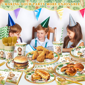 Kinovo safari party set demonstrates a cohesive jungle theme in your space.