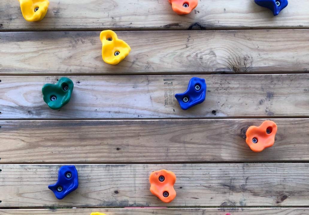 KINSPORY indoor-outdoor rock wall kit, simple install for playsets and Pikler ladders.