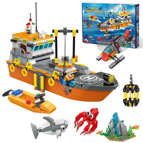 Kiothdre City Ocean Explorer ship with LED lights for imaginative ocean adventures