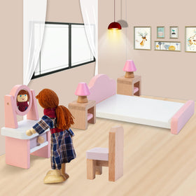 Kizfarm four family dolls with cute outfits and friendly faces