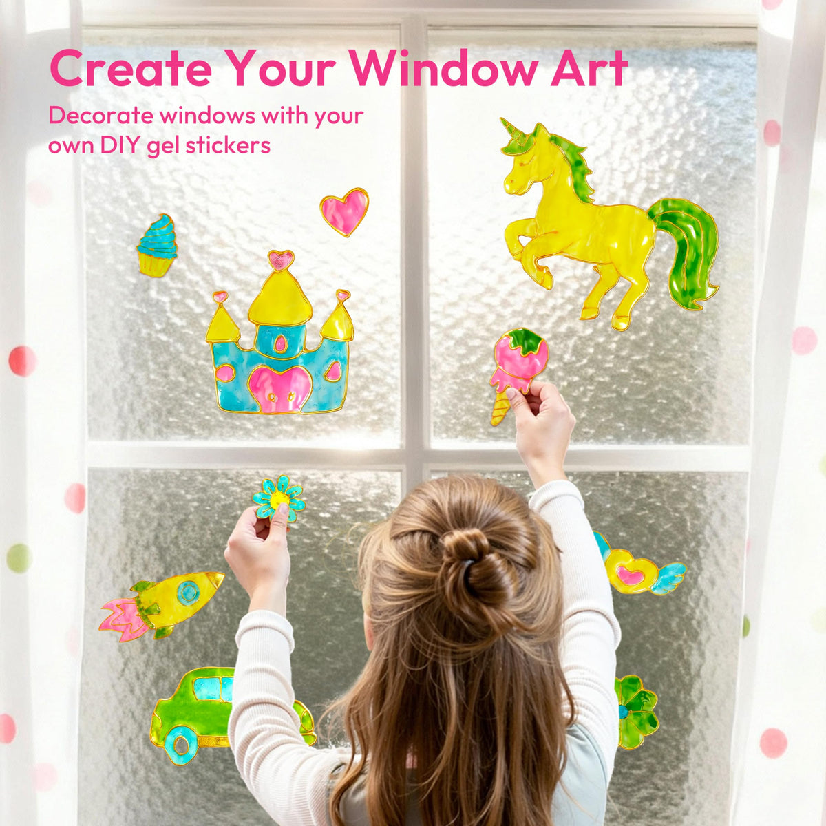 Klever Kits JOVA tracing pens in action, supporting precise lines for young artists.