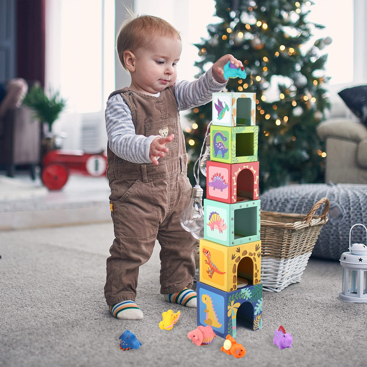 KMTJT family-friendly play with dinosaurs promotes cooperative learning