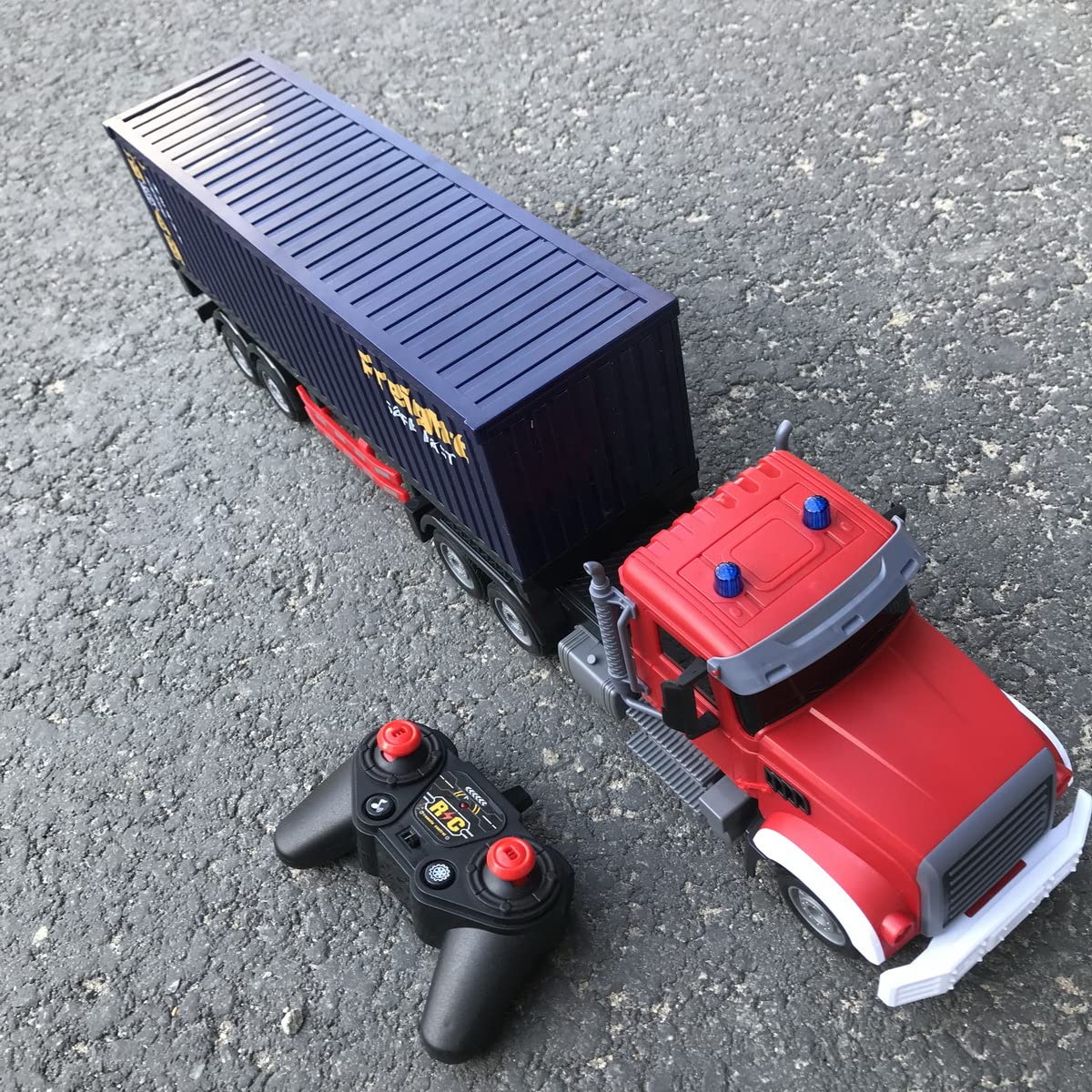 KNACKTOYZ RC semi-truck container loading feature demonstrates loading capability