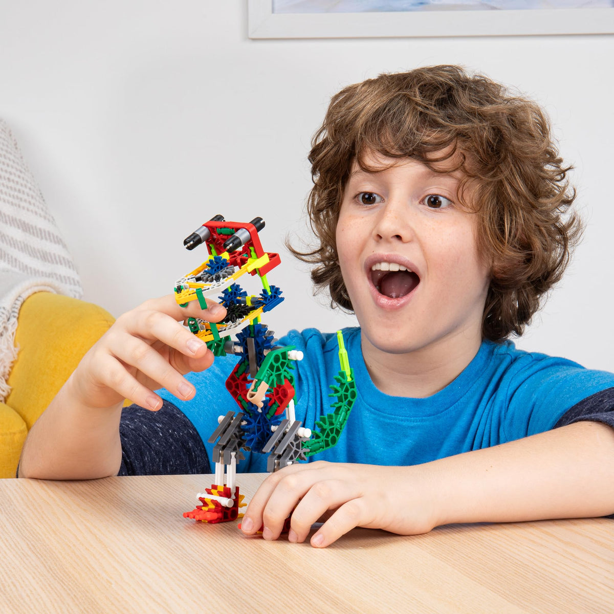 K'NEX Adventure Wheels storage treasure chest keeps parts organized and accessible.
