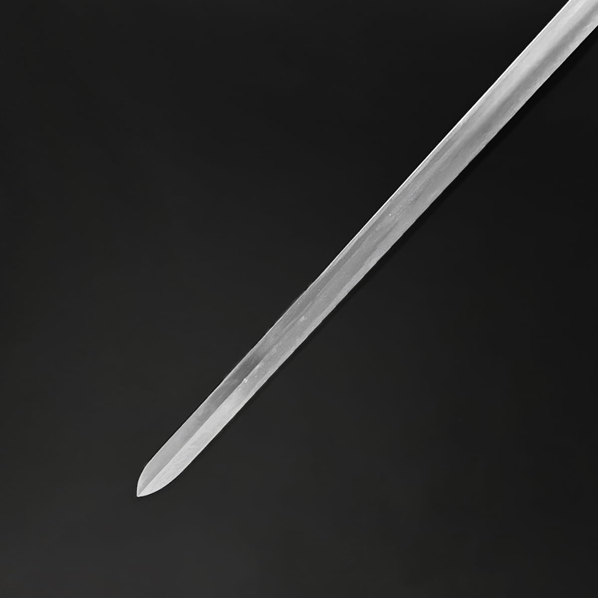 Perfect for cosplay and LARP with a striking fantasy look.