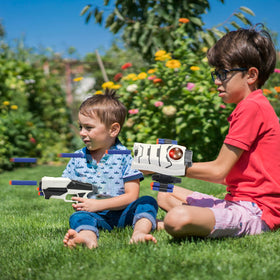 KooRare thirty-dart set supports safe indoor and outdoor games.