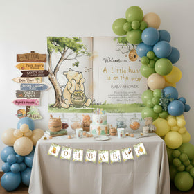 Kozee Classic Winnie bee balloons add whimsy to the bear party vibe.