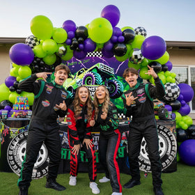 Kozee Monster Truck foil accents bring shiny drama to balloon garlands and arches.